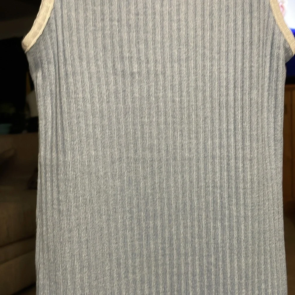 Dress - Picture 5 of 5